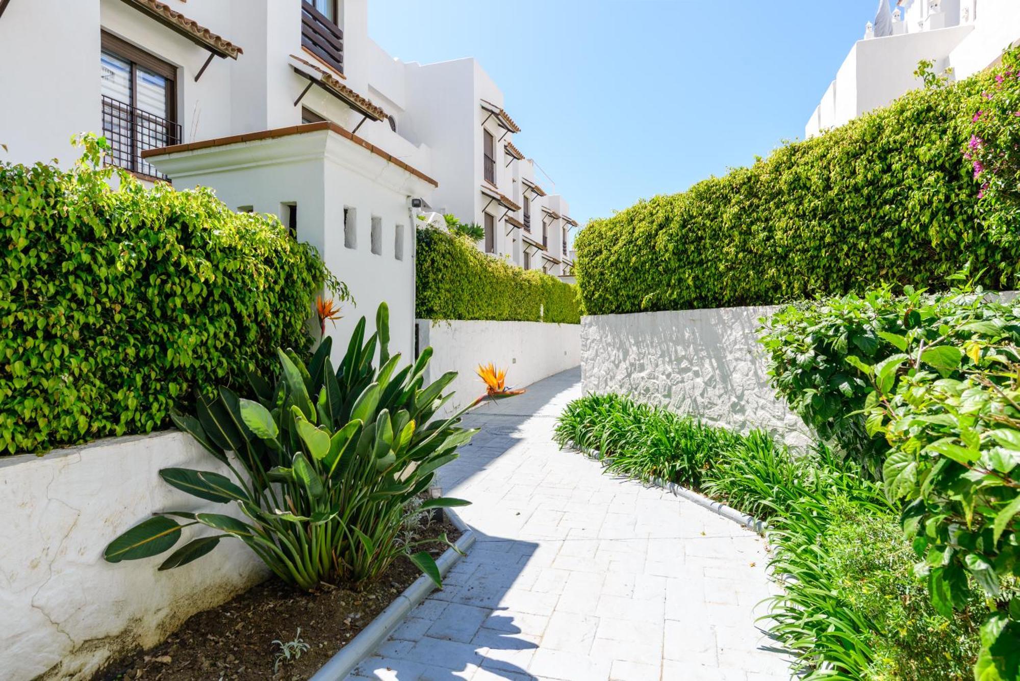 Bed and Breakfast Golf Hills Estepona Exterior foto