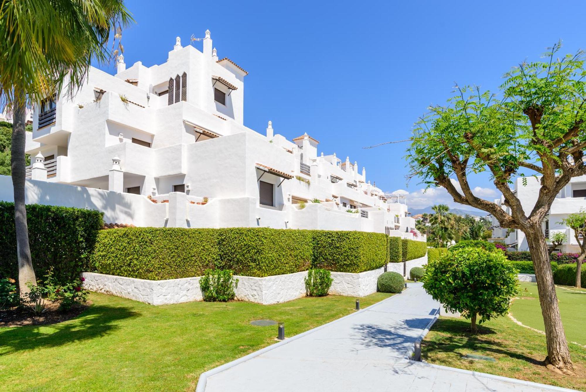 Bed and Breakfast Golf Hills Estepona Exterior foto